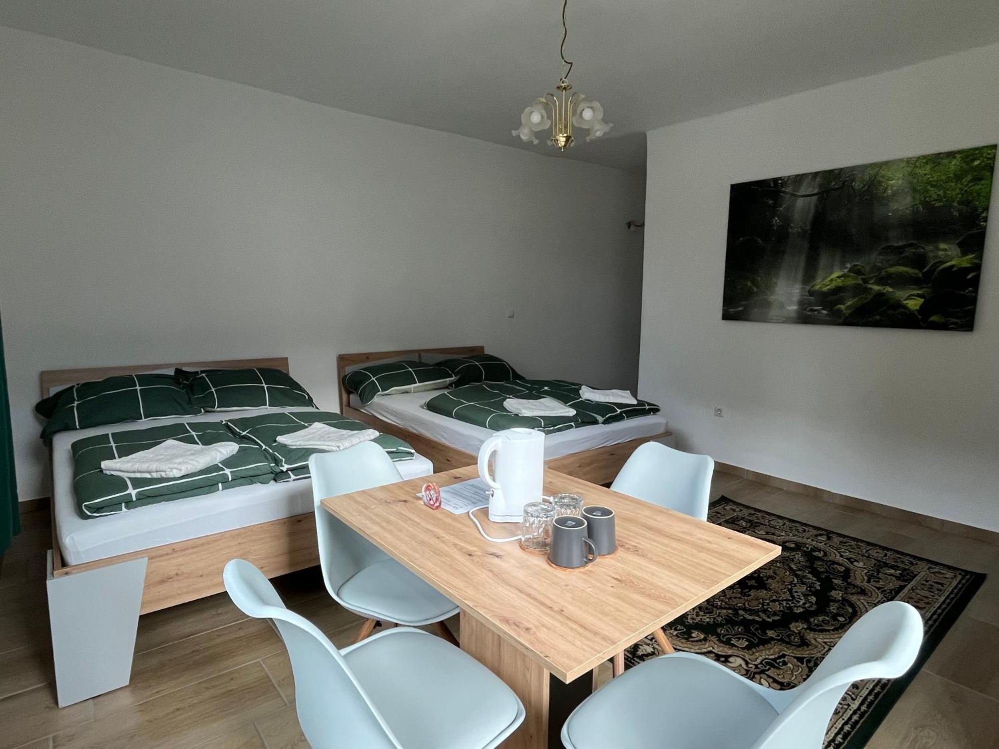 Traveler Lodging Vienna Esterno foto